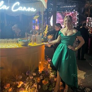 Meet your Posher, Gennea